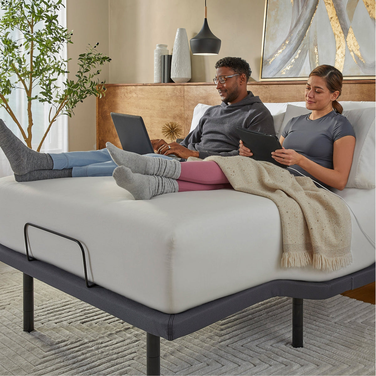 bedplanet.com/products/serta-baselogic-pearl-adjustable-base