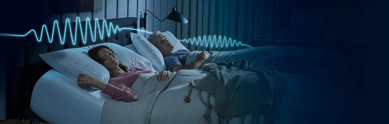 Smart Base Technology — Responds to Snoring, Automatically.